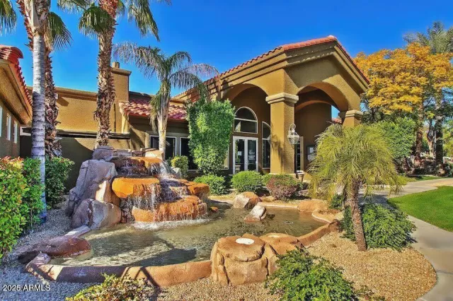 MLS: 6932137 Condo For Sale