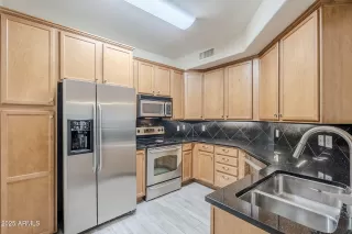 Photo #2: 6932151 Listing