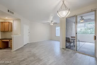 Photo #5: 6932151 Listing