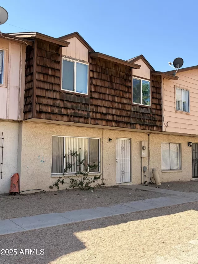 MLS: 6932209 Condo For Sale