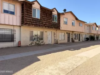 Photo #2: 6932209 Listing 