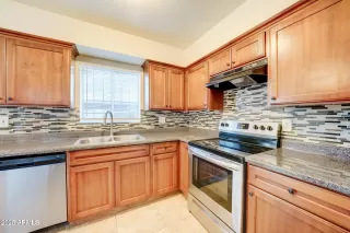 Photo #4: 6932209 Listing 