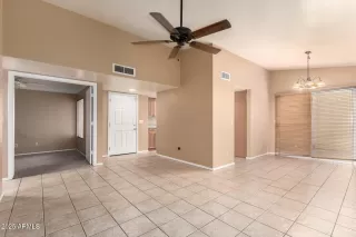 Photo #5: 6932350 Listing 