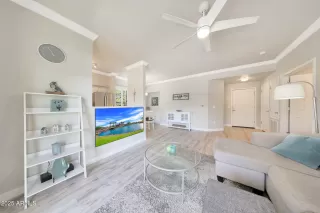 Photo #6: 6932352 Listing 