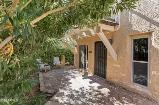 Photo #2: 6932355 Listing