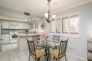 Photo #4: 6932418 Listing 