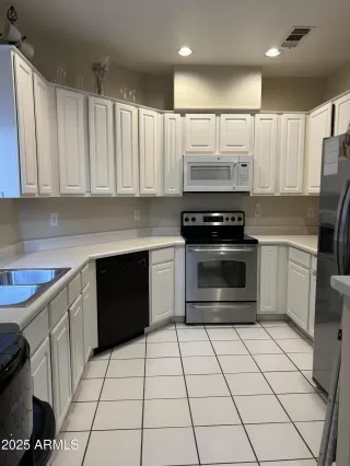 Photo #2: 6932436 Listing 