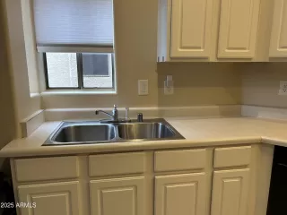 Photo #3: 6932436 Listing 