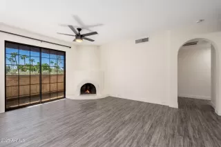 Photo #3: 6932590 Listing 