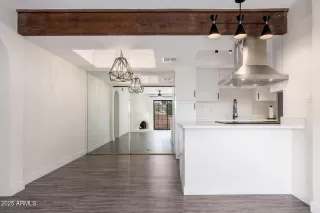 Photo #5: 6932590 Listing 