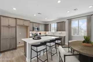 Photo #2: 6932659 Listing 