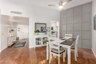 Photo #5: 6932660 Listing