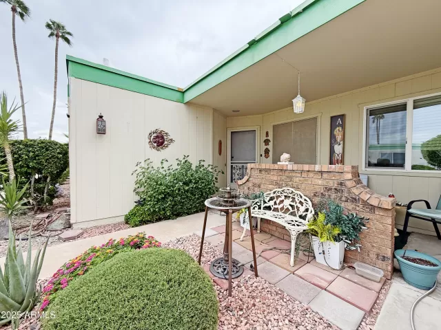 MLS: 6932787 Condo For Sale