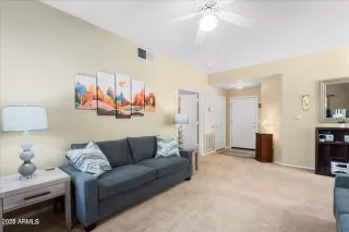 Photo #6: 6932914 Listing 