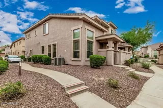 Photo #5: 6932950 Listing