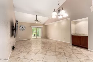 Photo #5: 6932991 Listing 