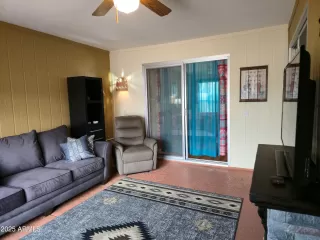 Photo #6: 6933146 Listing 