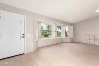 Photo #6: 6933239 Listing 