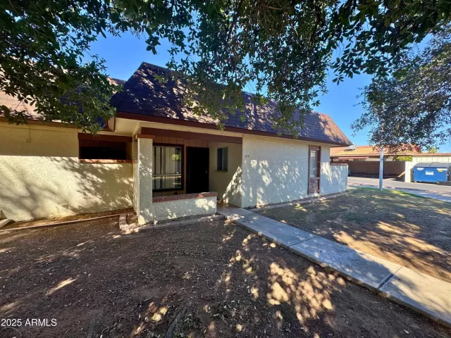 MLS: 6933413 Condo For Sale