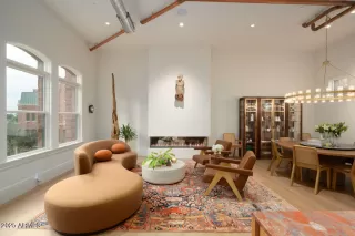 Photo #1: 6933515 Listing 