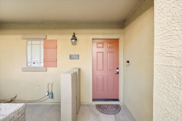 MLS: 6933526 Condo For Sale