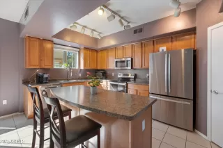 Photo #3: 6933526 Listing