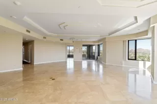 Photo #6: 6933633 Listing 