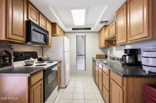 Photo #3: 6933797 Listing