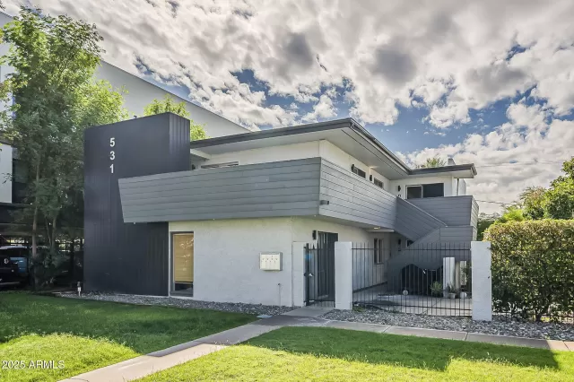 MLS: 6933800 Condo For Sale