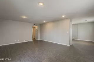 Photo #3: 6933800 Listing 