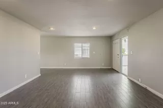 Photo #6: 6933800 Listing 