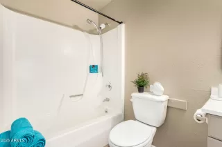 Photo #4: 6933819 Listing 