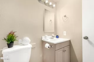 Photo #5: 6933819 Listing 