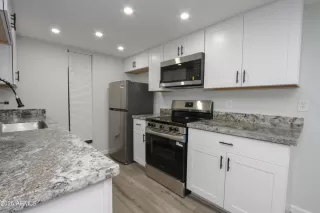 Photo #5: 6933858 Listing 