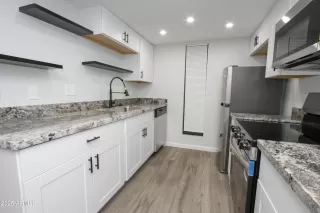 Photo #6: 6933858 Listing 