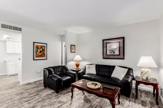 Photo #3: 6933982 Listing 