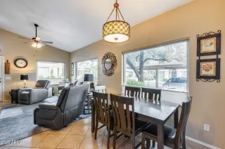 Photo #6: 6934045 Listing