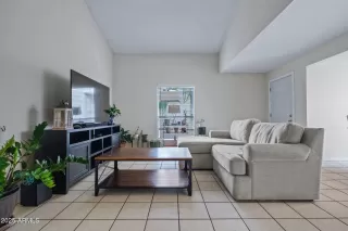 Photo #2: 6934110 Listing