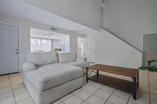 Photo #4: 6934110 Listing