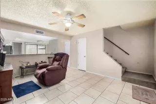 Photo #5: 6934209 Listing 