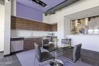 Photo #2: 6934377 Listing