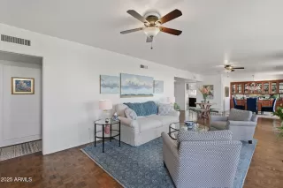 Photo #3: 6934391 Listing 