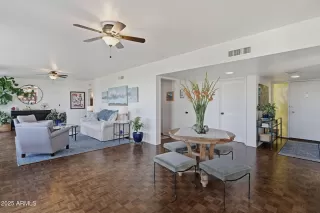 Photo #6: 6934391 Listing 