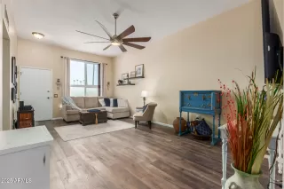 Photo #2: 6934394 Listing 