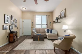 Photo #3: 6934394 Listing 