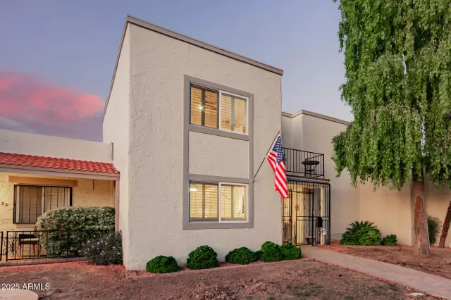 MLS: 6934433 Condo For Sale