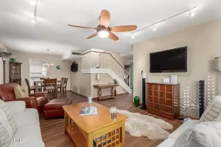 Photo #3: 6934433 Listing 