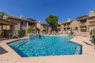 Photo #4: 6934462 Listing