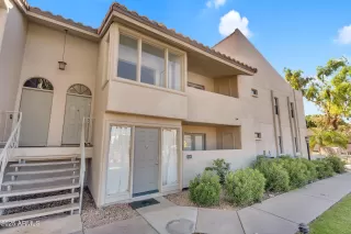 Photo #5: 6934462 Listing