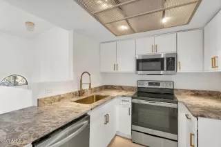 Photo #6: 6934462 Listing